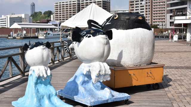 カモンワーフ ふく像